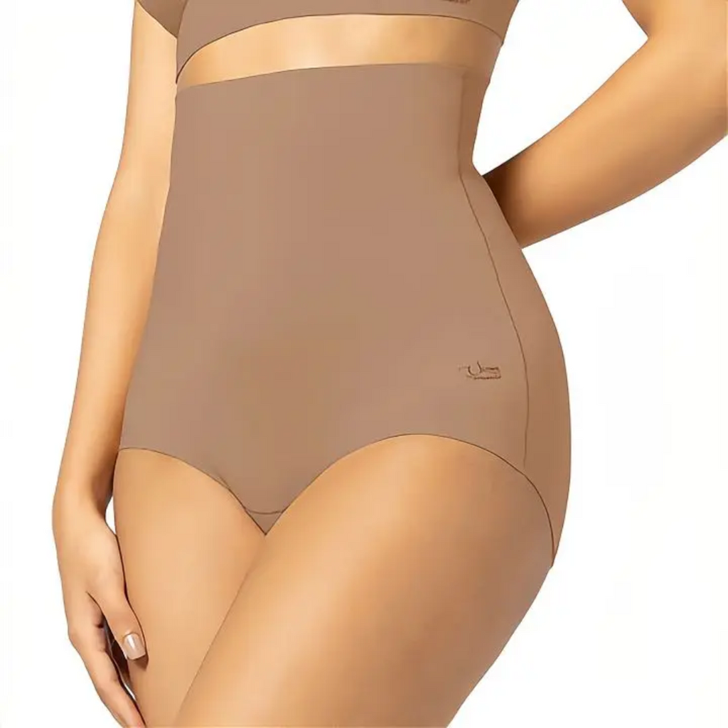 Liorah Refine Shape Brief close-up of seamless construction